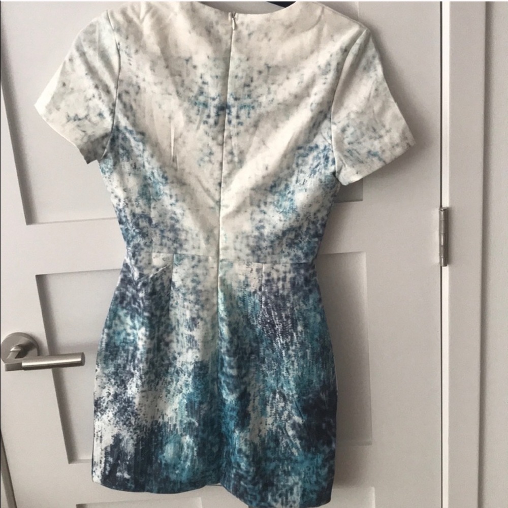 Xenia Body-con dress - Picture 5 of 5